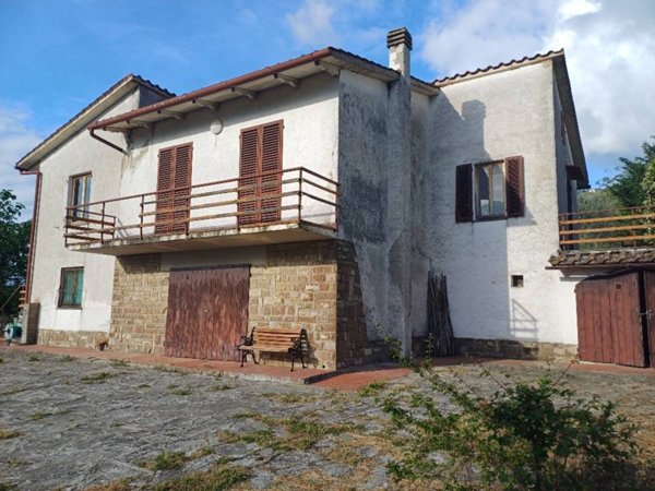casa indipendente in vendita a Reggello