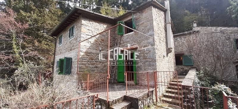 casa indipendente in vendita a Reggello