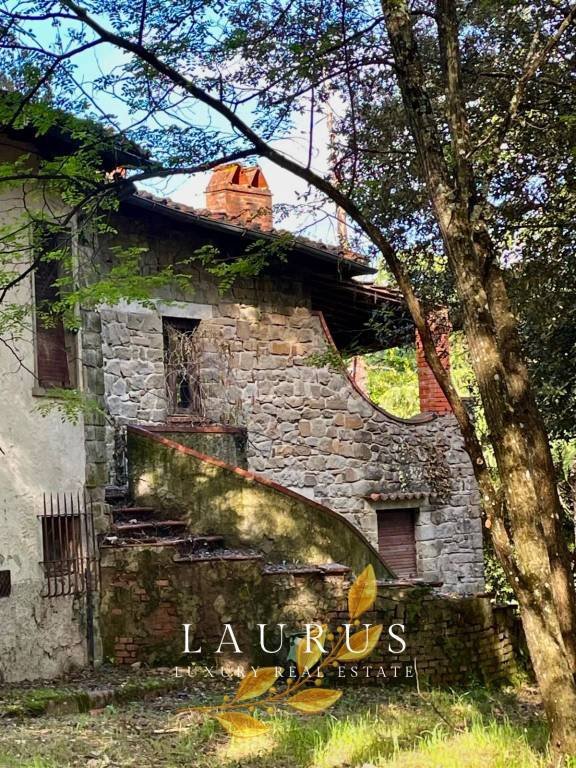casa indipendente in vendita a Reggello in zona Sant'Ellero