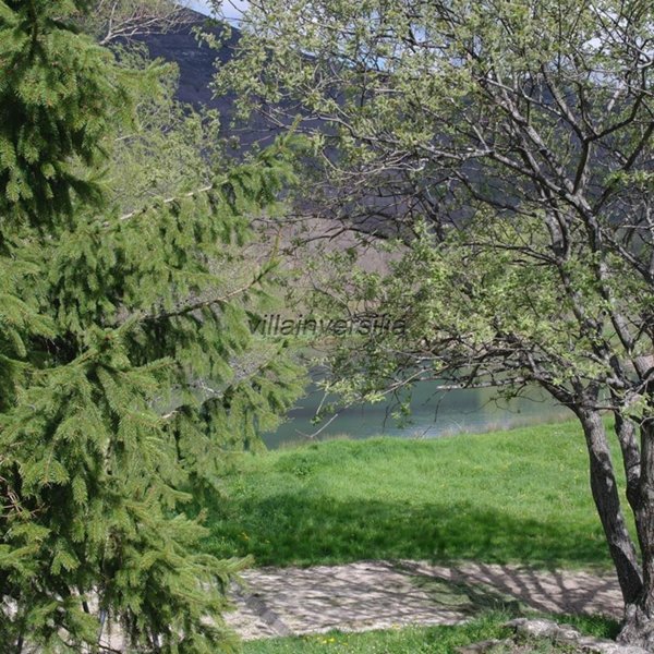 locale di sgombero in vendita a Reggello