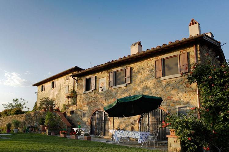 casa indipendente in vendita a Reggello