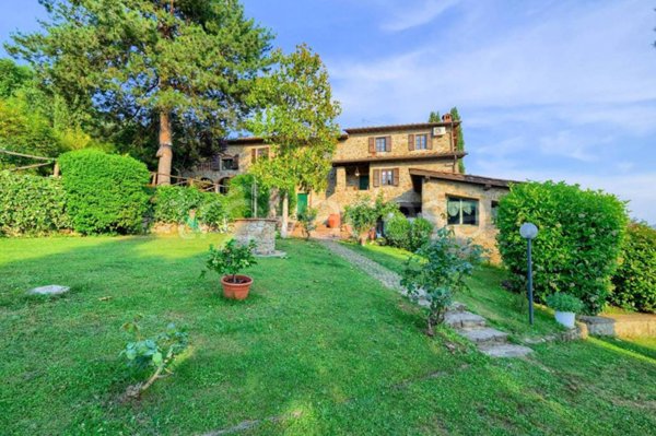 casa indipendente in vendita a Reggello