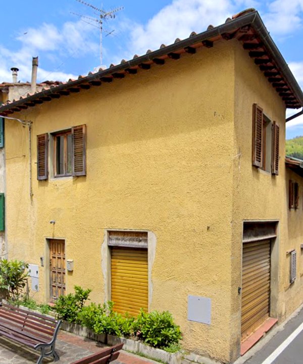 appartamento in vendita a Reggello in zona Tosi
