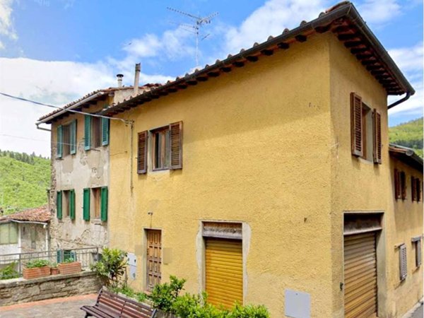 appartamento in vendita a Reggello in zona Tosi