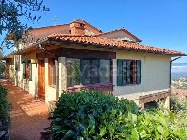 casa indipendente in vendita a Reggello