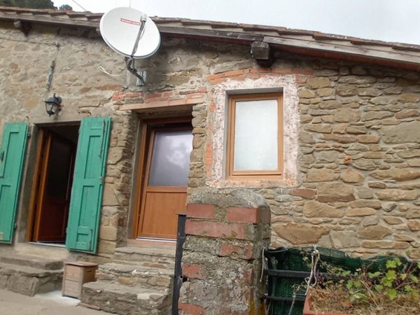 casa indipendente in vendita a Reggello