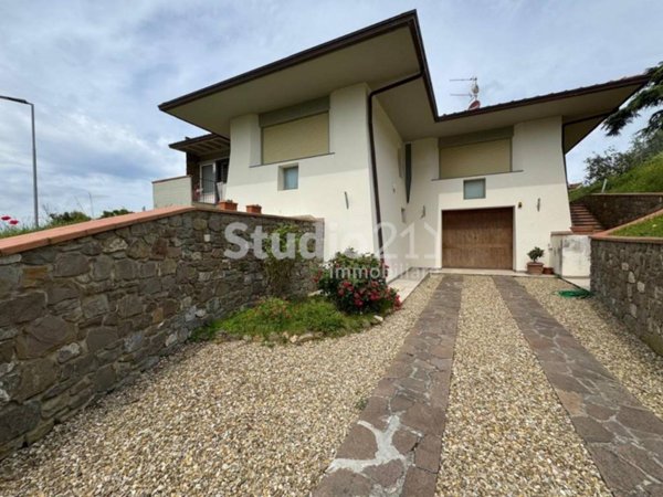casa indipendente in vendita a Reggello in zona Cancelli