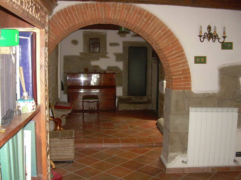 casa indipendente in vendita a Reggello in zona Tosi
