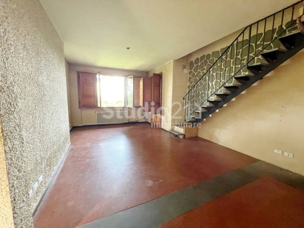casa indipendente in vendita a Reggello in zona Cascia