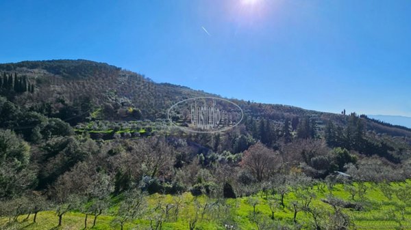 casa indipendente in vendita a Reggello