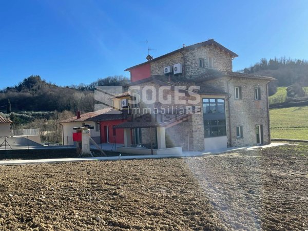 appartamento in vendita a Reggello in zona Leccio