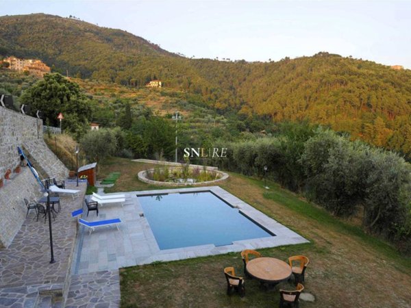 casa indipendente in vendita a Reggello