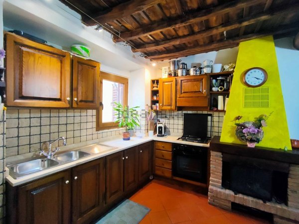 casa indipendente in vendita a Reggello in zona Cascia