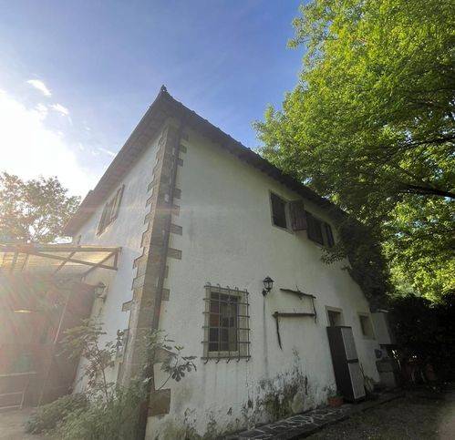 casa indipendente in vendita a Reggello