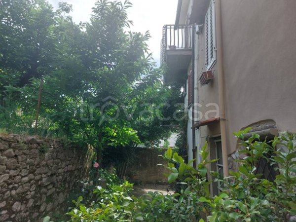 casa indipendente in vendita a Reggello in zona Vaggio