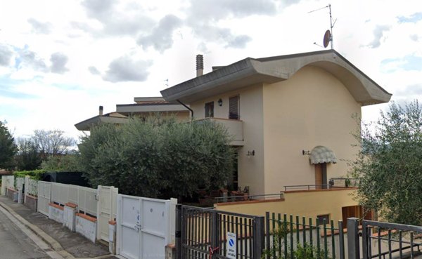 villa in vendita a Reggello