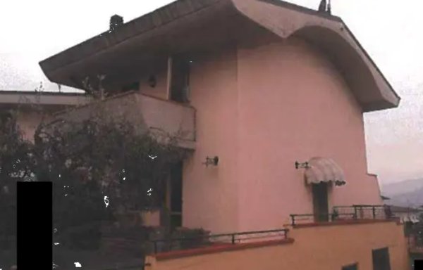 appartamento in vendita a Reggello in zona Ciliegi