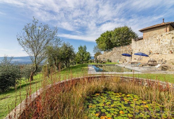 casa indipendente in vendita a Reggello in zona Pietrapiana