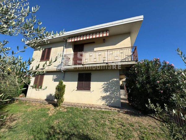 casa indipendente in vendita a Reggello in zona Cascia