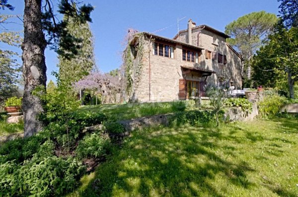 casa indipendente in vendita a Reggello in zona Donnini