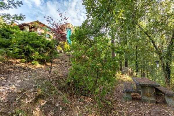 casa indipendente in vendita a Reggello