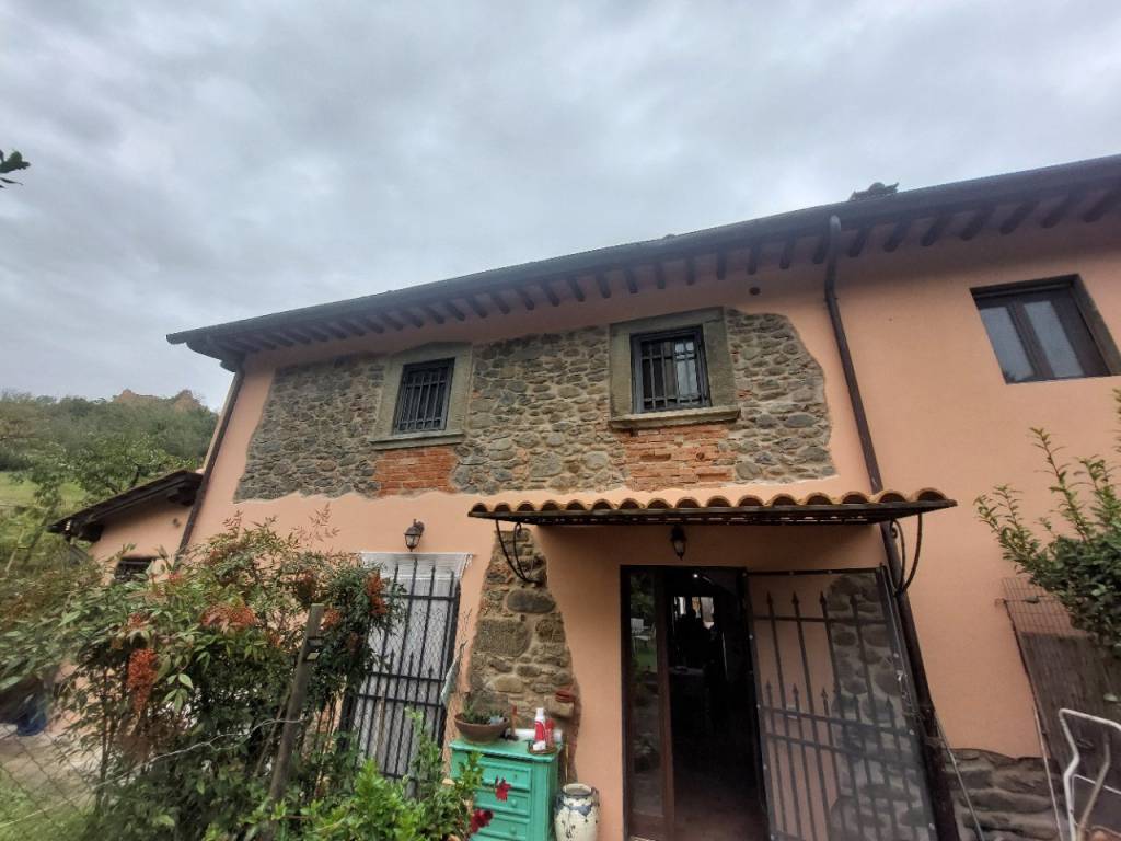 casa indipendente in vendita a Reggello in zona Vaggio