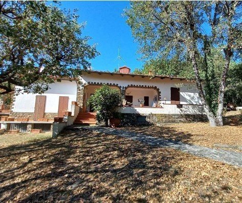 casa indipendente in vendita a Reggello