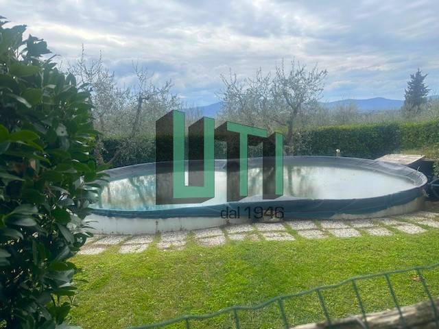 casa indipendente in vendita a Reggello