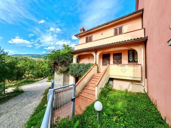 casa indipendente in vendita a Reggello