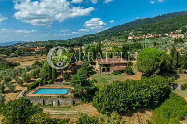 casale in vendita a Reggello