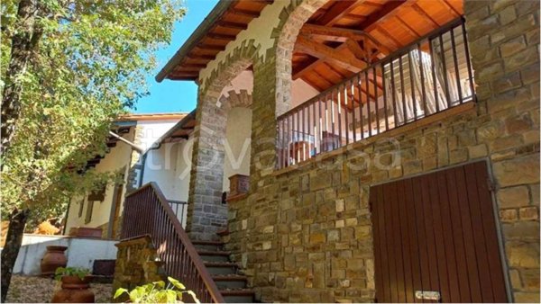 casa indipendente in vendita a Reggello