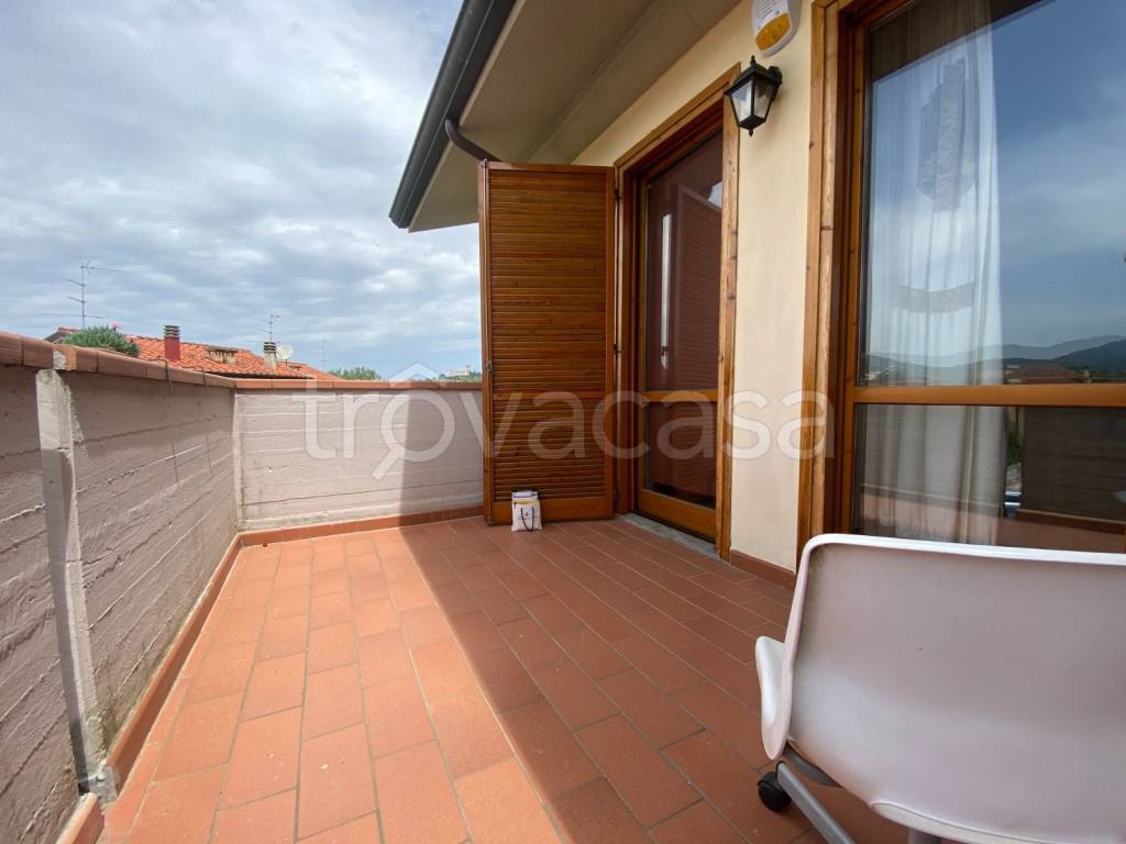 casa indipendente in vendita a Reggello in zona Ciliegi