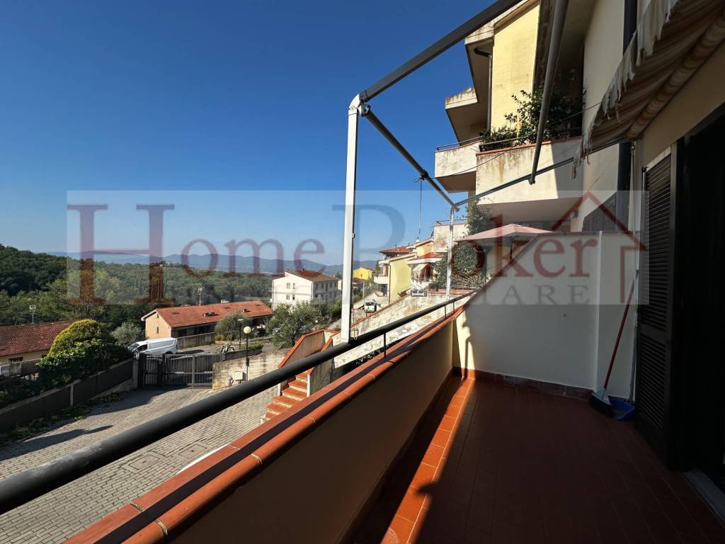 appartamento in vendita a Reggello in zona Donnini