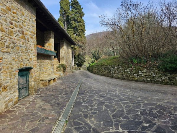 mansarda in vendita a Reggello in zona Donnini