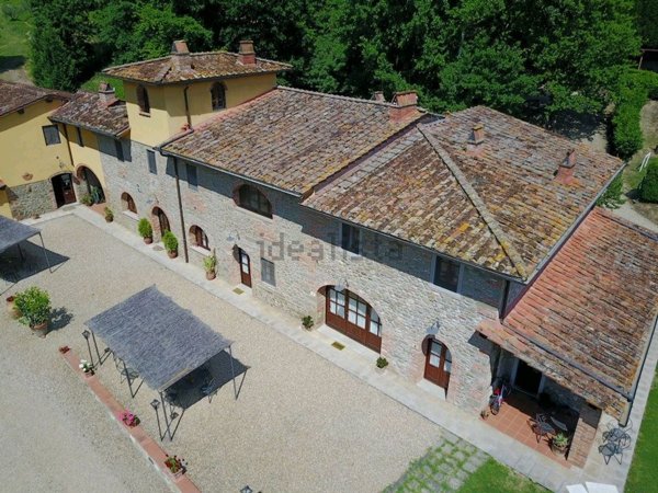 casa indipendente in vendita a Reggello