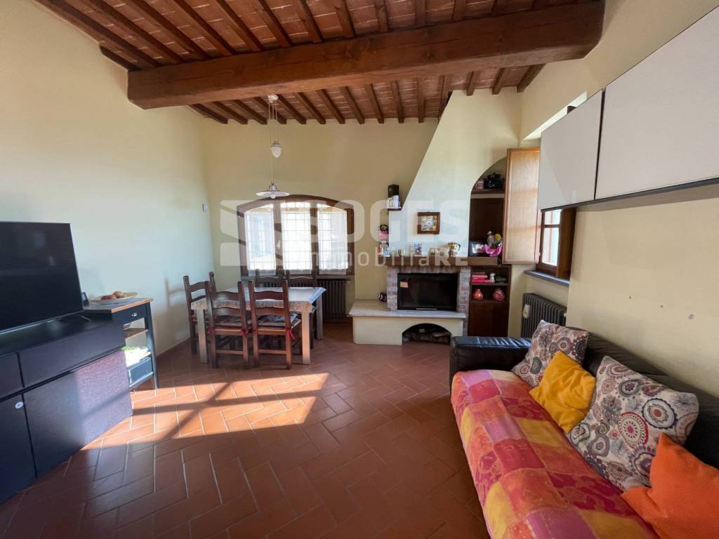 casa indipendente in vendita a Reggello in zona Leccio