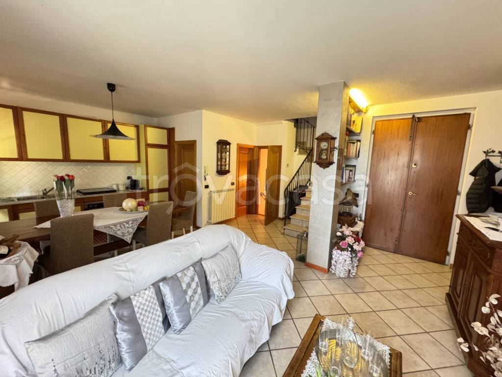 casa indipendente in vendita a Reggello in zona Cancelli