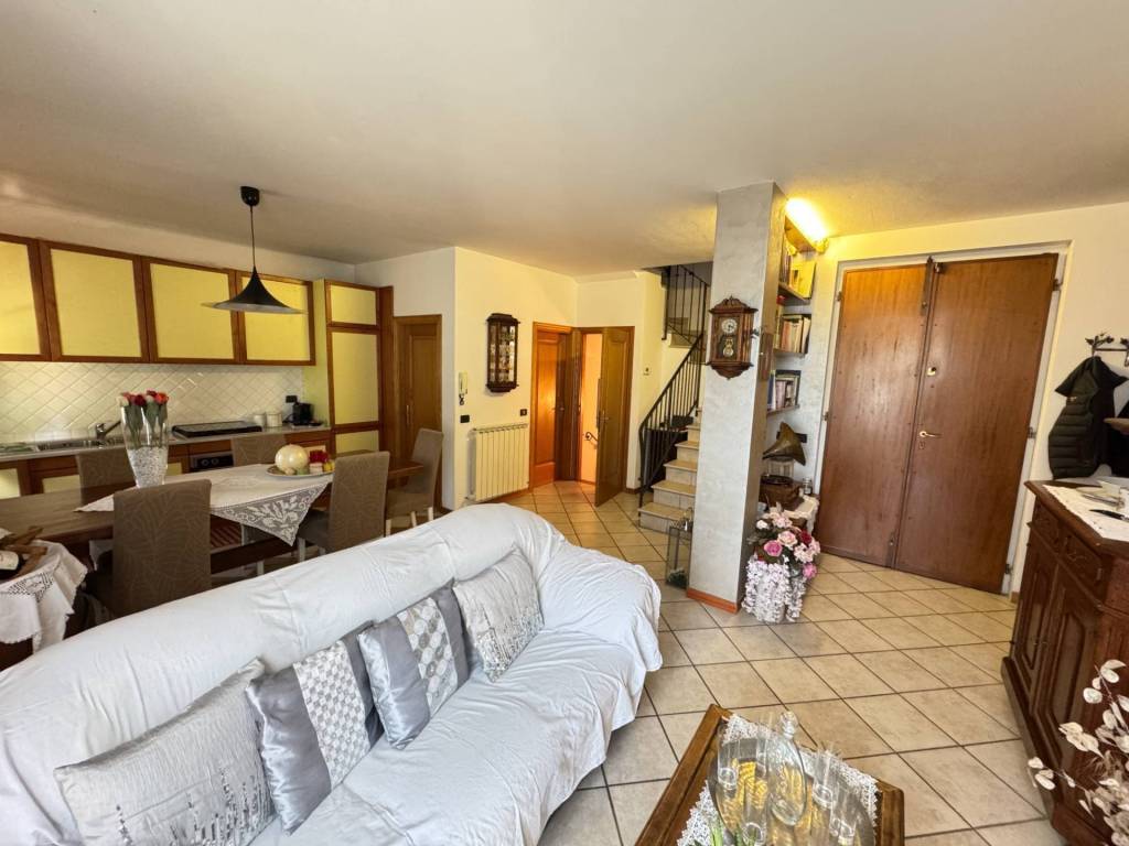 casa indipendente in vendita a Reggello in zona Cancelli