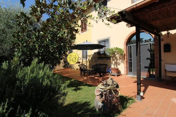 appartamento in vendita a Reggello in zona Leccio