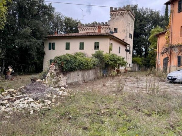 casa indipendente in vendita a Reggello