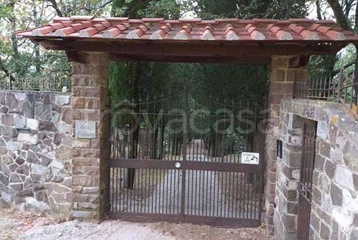 casa indipendente in vendita a Reggello