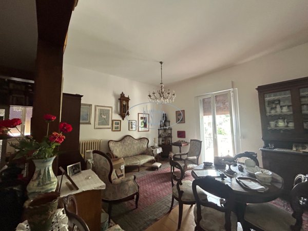 casa indipendente in vendita a Reggello