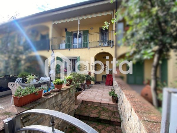 casa indipendente in vendita a Reggello