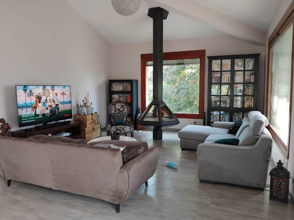 casa indipendente in vendita a Reggello in zona Donnini