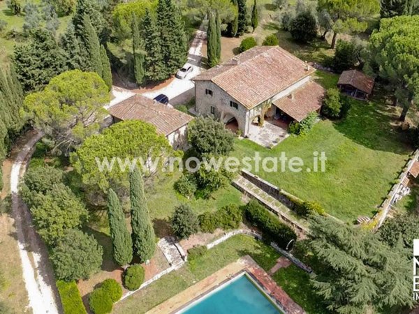 casa indipendente in vendita a Reggello