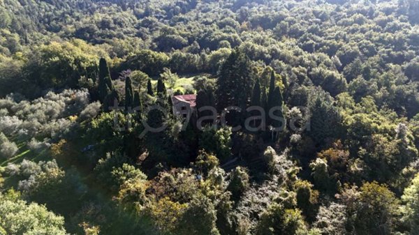 casa indipendente in vendita a Reggello in zona Donnini