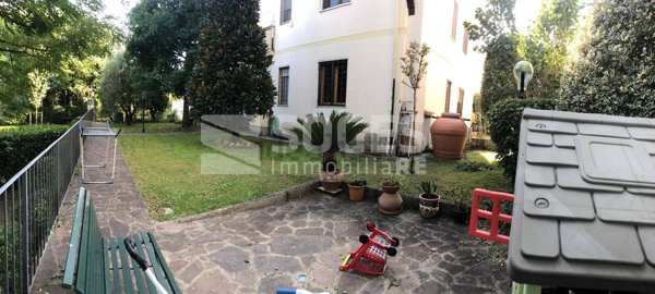 appartamento in vendita a Reggello in zona Ciliegi