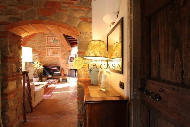 casa indipendente in vendita a Reggello in zona Leccio