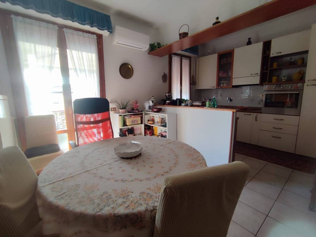 appartamento in vendita a Reggello in zona Ciliegi