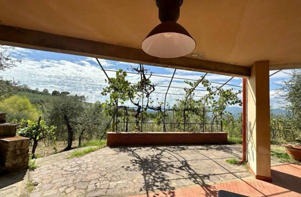 casa indipendente in vendita a Reggello
